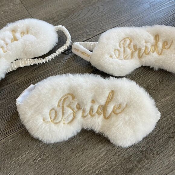 LUXE + WILLOW PLUSH BRIDE SLEEP MASK - Picture 2 of 6